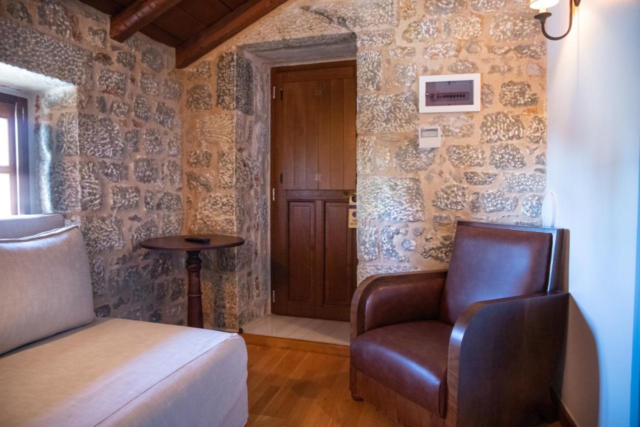 Trapela Areopolis, Boutique Hotel Buitenkant foto
