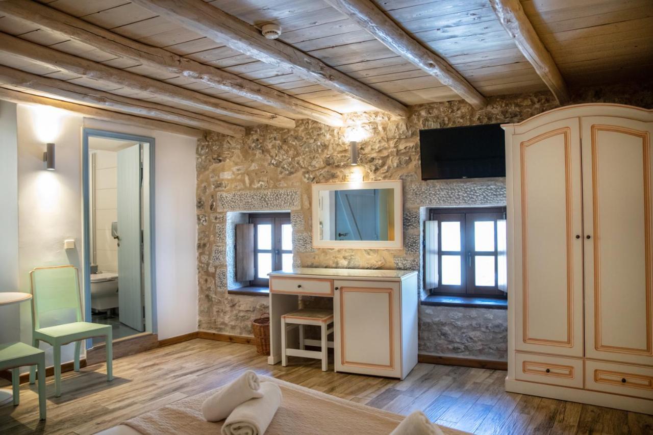 Trapela Areopolis, Boutique Hotel Buitenkant foto