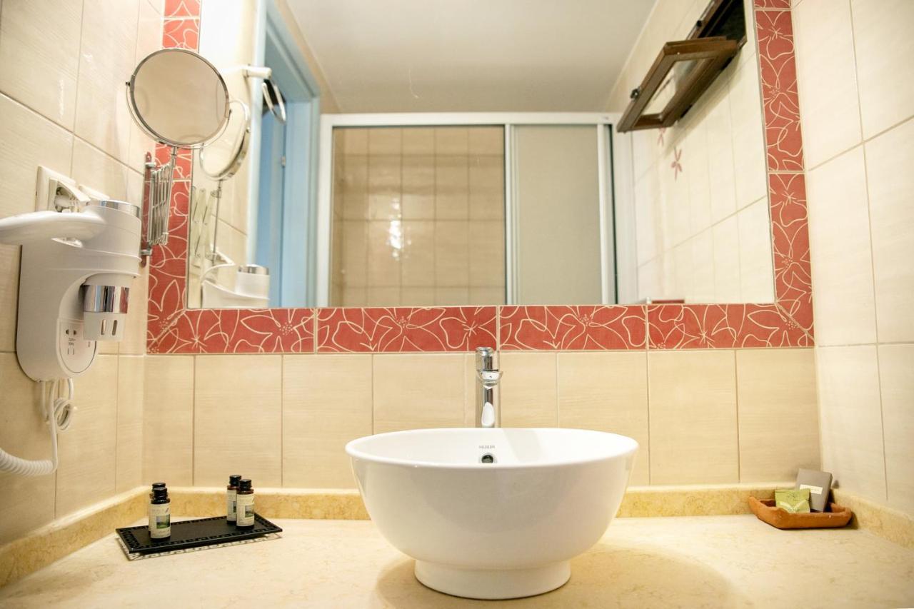 Trapela Areopolis, Boutique Hotel Buitenkant foto