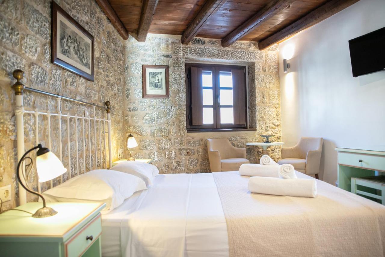 Trapela Areopolis, Boutique Hotel Buitenkant foto