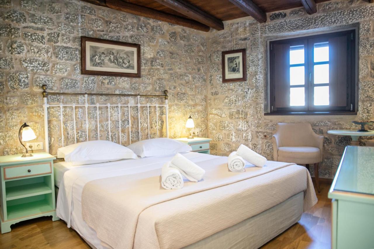 Trapela Areopolis, Boutique Hotel Buitenkant foto