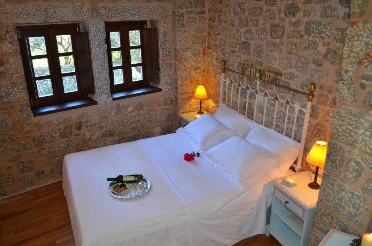 Trapela Areopolis, Boutique Hotel Buitenkant foto